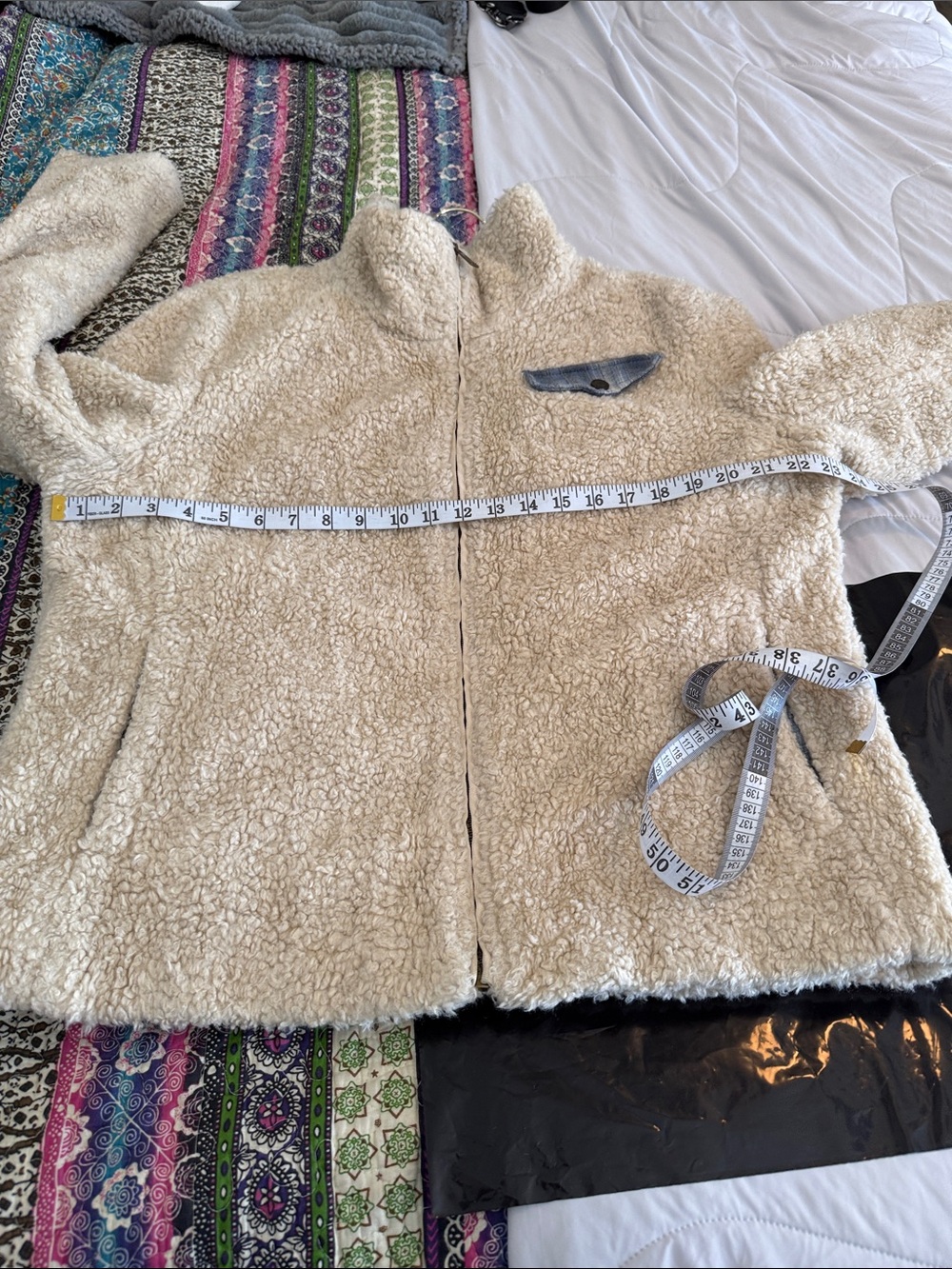 Pendleton Cream Sherpa Zip Jacket with Contrast Chest Flap - Picture 8 of 9